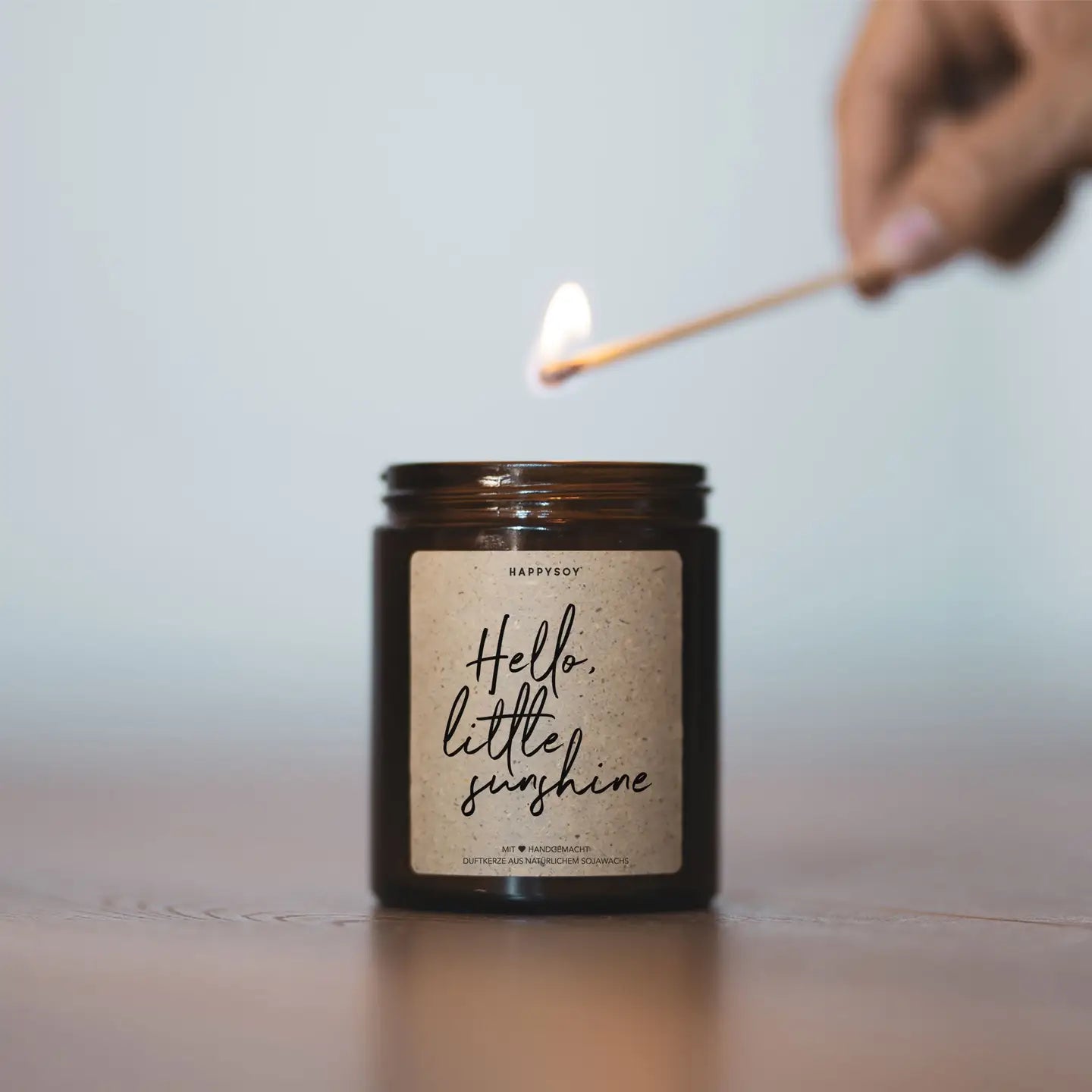 Bougie parfumée avec inscription 'Hello little sunshine'